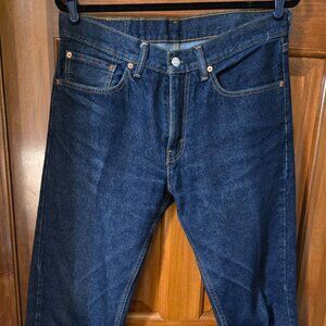 Levi's 505 Men's straight fit jeans. 32Wx32L